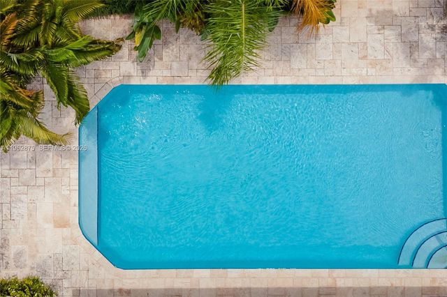 7300 SW 77th Ave, Miami, FL 33143