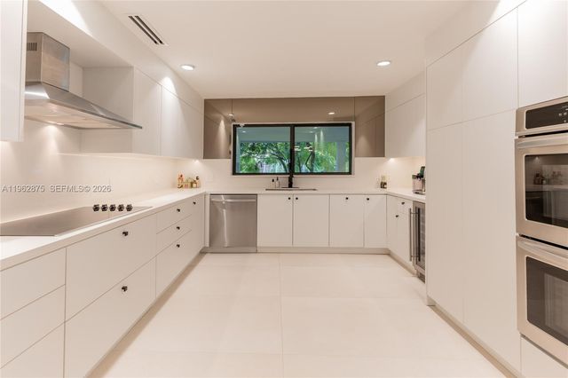 7300 SW 77th Ave, Miami, FL 33143