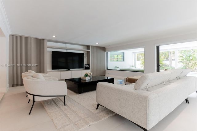 7300 SW 77th Ave, Miami, FL 33143