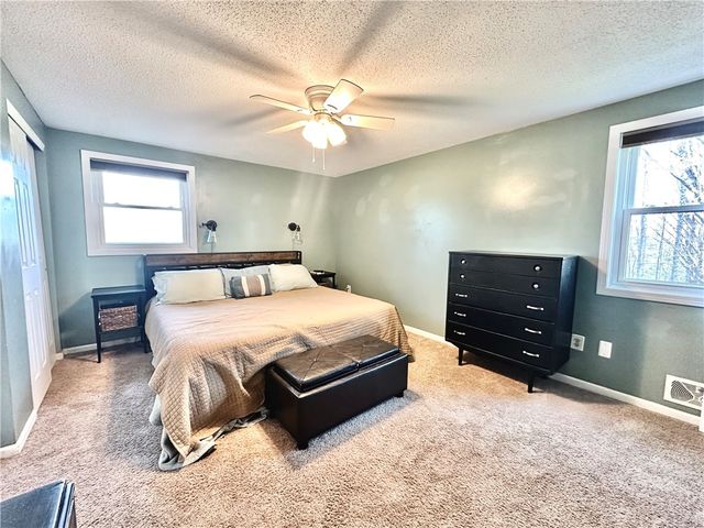 72 Heather Dale, Henrietta, NY 14467