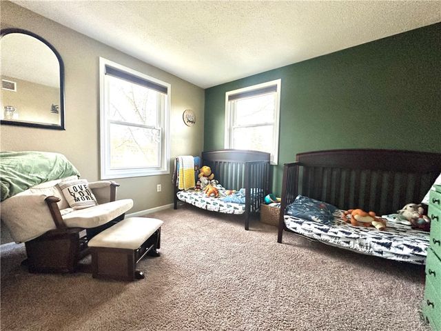 72 Heather Dale, Henrietta, NY 14467