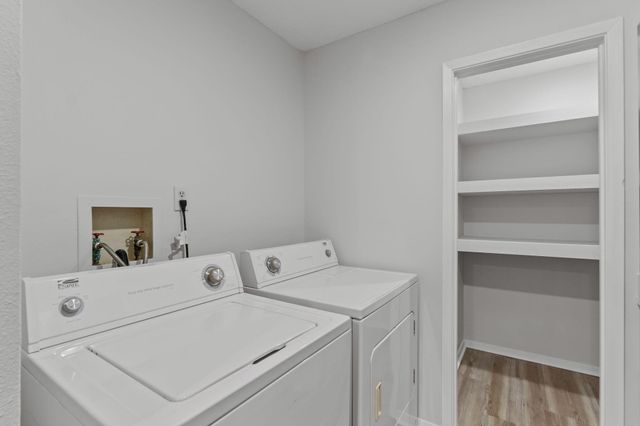 3 NW Deal Avenue, D, Fort Walton Beach, FL 32548