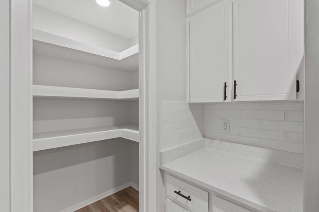 3 NW Deal Avenue, D, Fort Walton Beach, FL 32548
