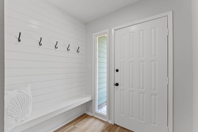 3 NW Deal Avenue, D, Fort Walton Beach, FL 32548