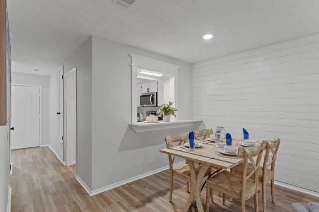 3 NW Deal Avenue, D, Fort Walton Beach, FL 32548