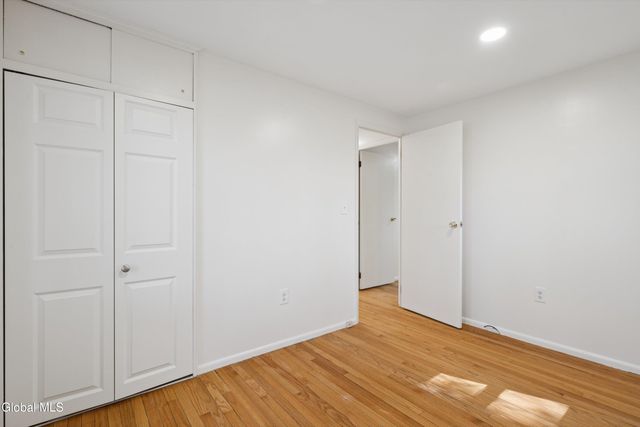 21 Foxhall Drive, Saratoga Springs, NY 12866