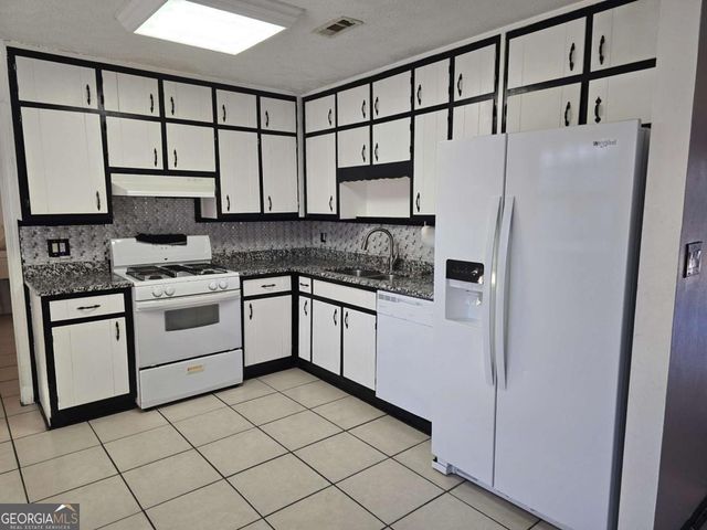 9363 Windward Court, Jonesboro, GA 30238