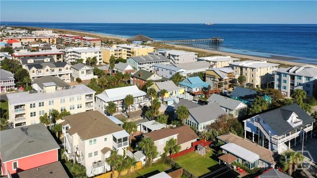 10 17th Place, Tybee Island, GA 31328