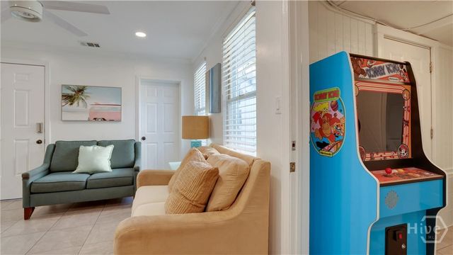 10 17th Place, Tybee Island, GA 31328