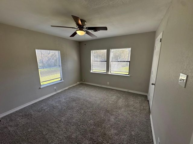 1210 Lindsey Street, Denton, TX 76205