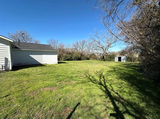 1210 Lindsey Street, Denton, TX 76205