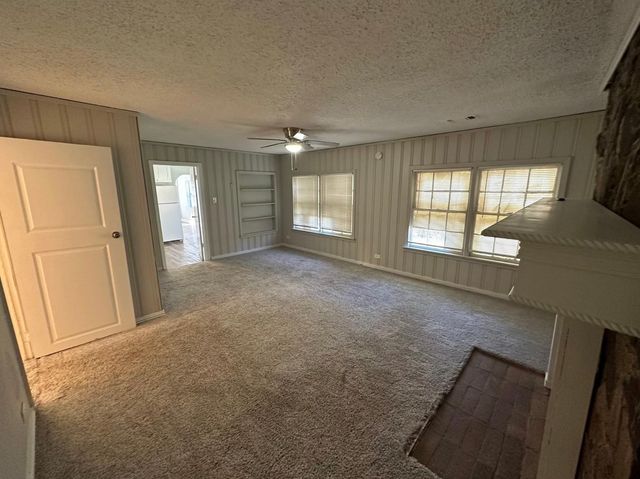 1210 Lindsey Street, Denton, TX 76205