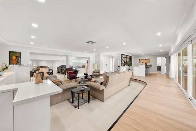 424 Alamanda Drive, Hallandale Beach, FL 33009