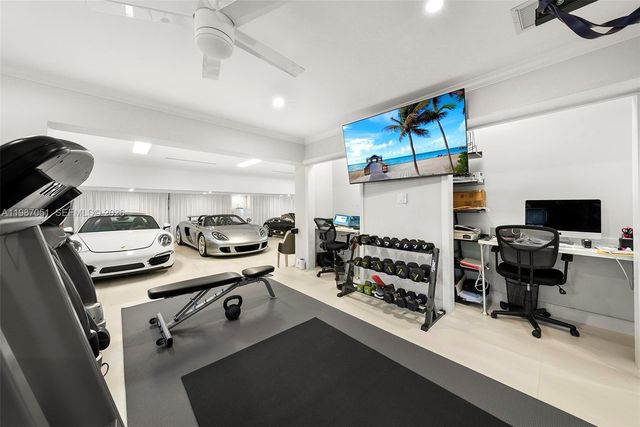 424 Alamanda Drive, Hallandale Beach, FL 33009