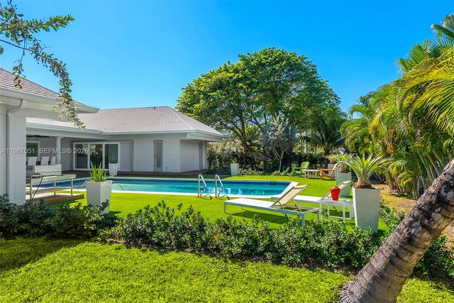 424 Alamanda Drive, Hallandale Beach, FL 33009