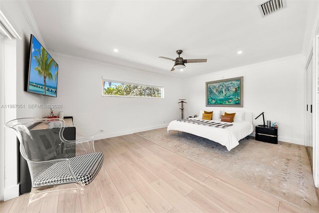 424 Alamanda Drive, Hallandale Beach, FL 33009