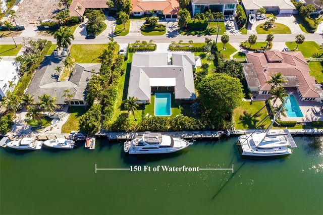 424 Alamanda Drive, Hallandale Beach, FL 33009