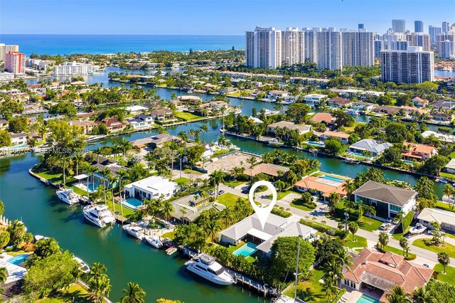 424 Alamanda Drive, Hallandale Beach, FL 33009