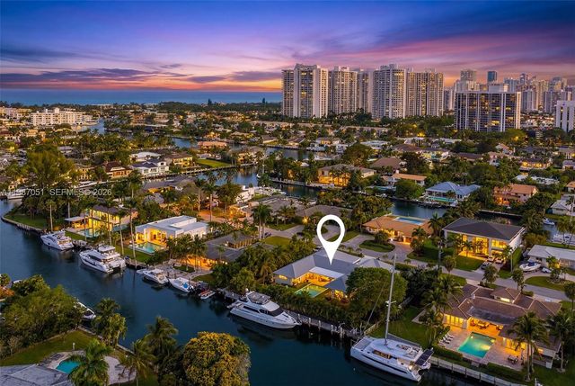 424 Alamanda Drive, Hallandale Beach, FL 33009