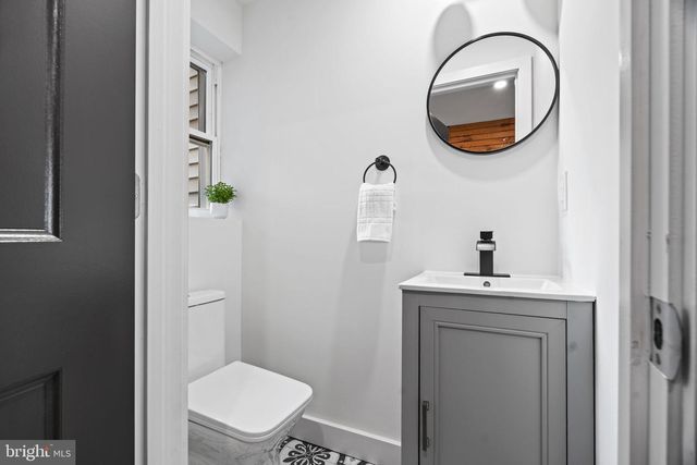 1304 S HICKS ST, Philadelphia, PA 19146