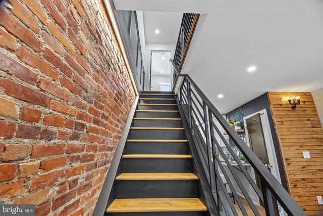 1304 S HICKS ST, Philadelphia, PA 19146