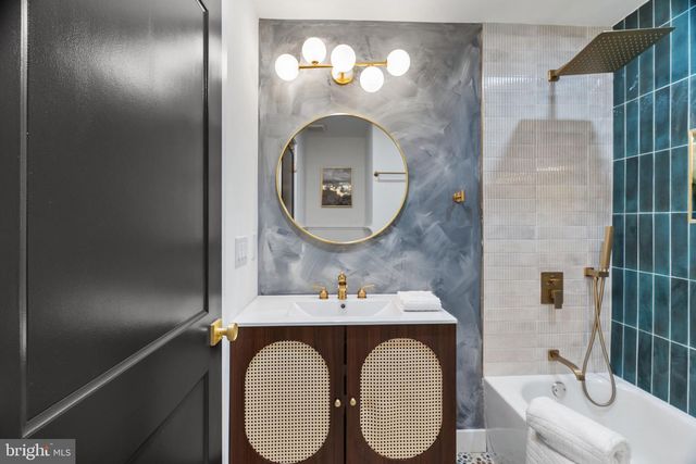 1304 S HICKS ST, Philadelphia, PA 19146