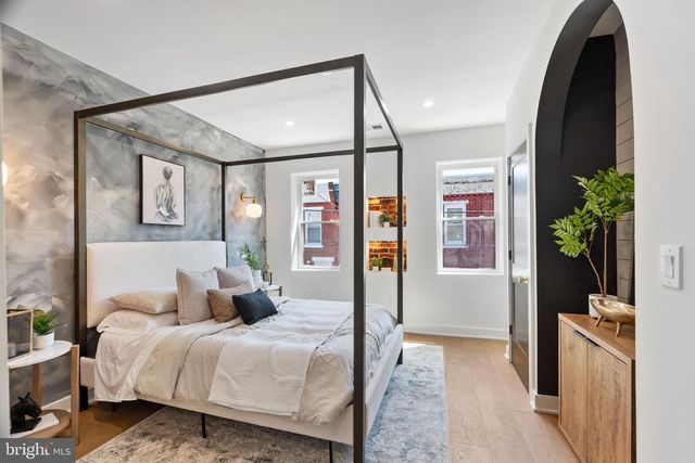 1304 S HICKS ST, Philadelphia, PA 19146