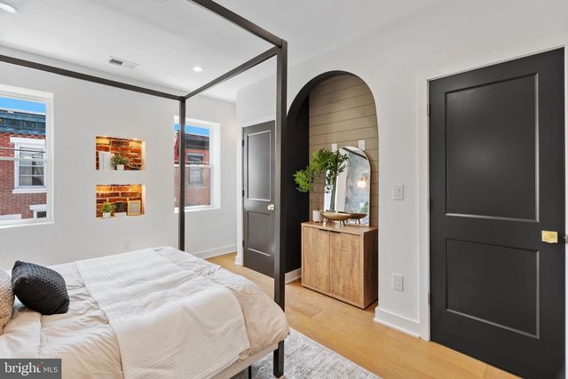 1304 S HICKS ST, Philadelphia, PA 19146