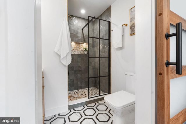 1304 S HICKS ST, Philadelphia, PA 19146