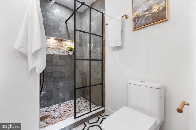 1304 S HICKS ST, Philadelphia, PA 19146