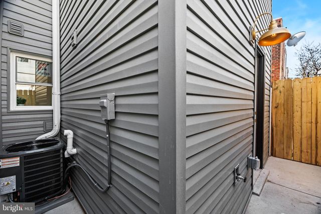 1304 S HICKS ST, Philadelphia, PA 19146