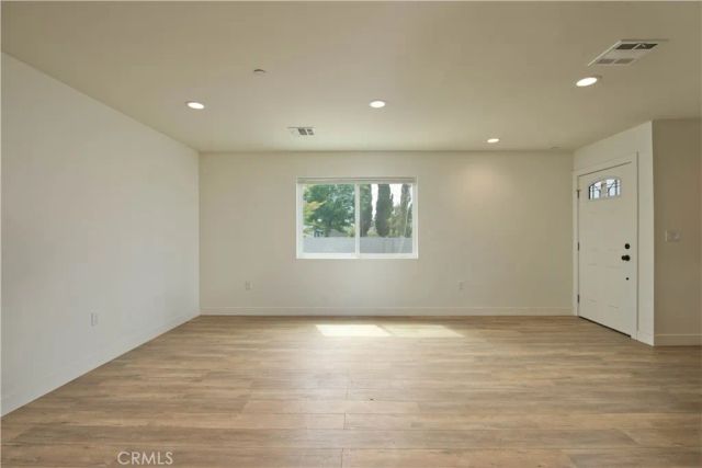 12516 San Fernando 2, Sylmar, CA 91342