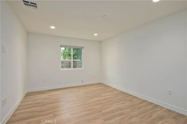 12516 San Fernando 2, Sylmar, CA 91342