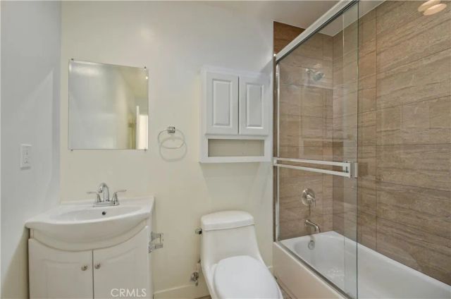 12516 San Fernando 2, Sylmar, CA 91342