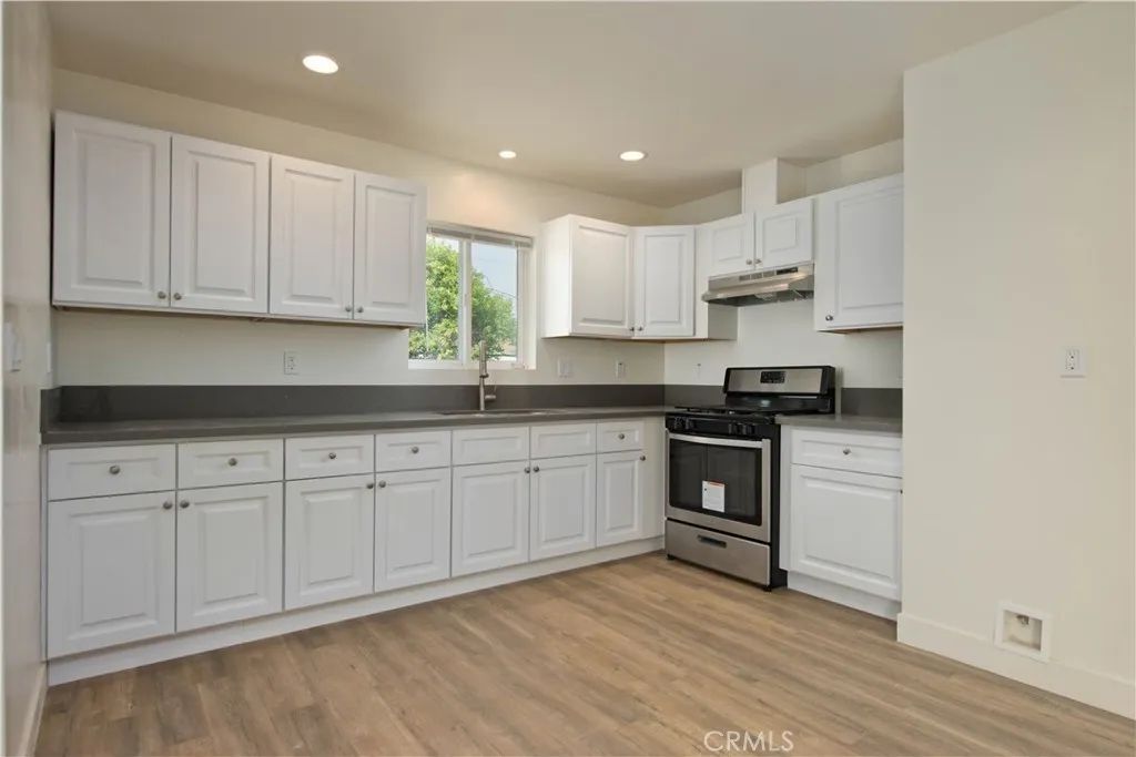 12516 San Fernando 2, Sylmar, CA 91342