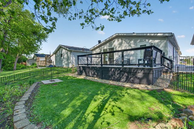 22533 S Woodside Drive, Channahon, IL 60410