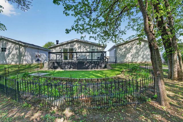 22533 S Woodside Drive, Channahon, IL 60410