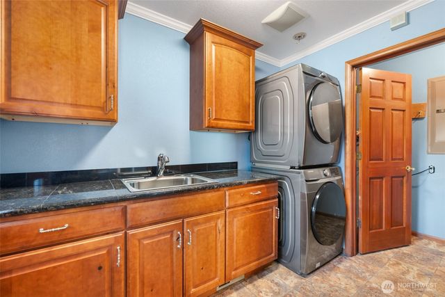 15057 Stevens Road SE, Olalla, WA 98359