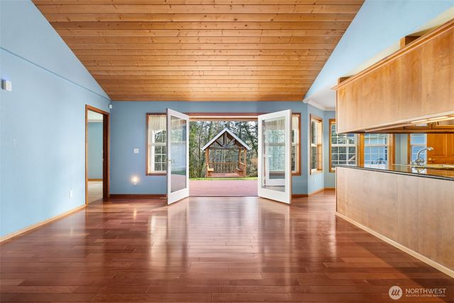 15057 Stevens Road SE, Olalla, WA 98359