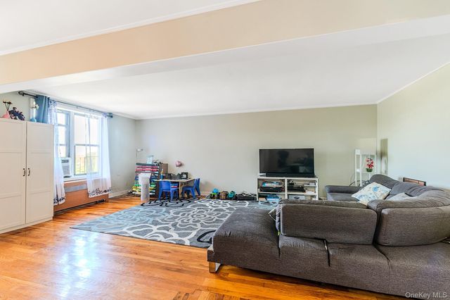 2685 E 7th Street 6M, Brooklyn, NY 11235