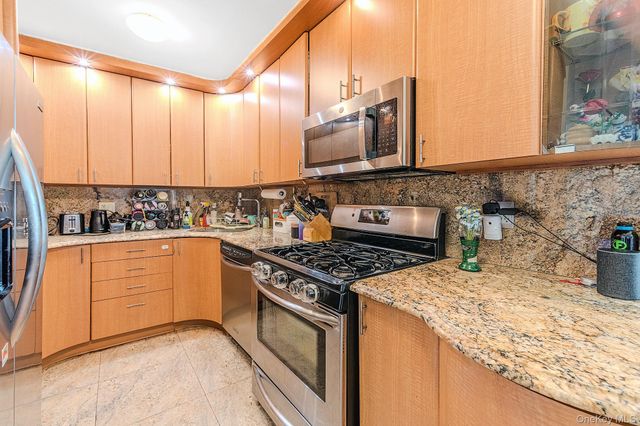 2685 E 7th Street 6M, Brooklyn, NY 11235