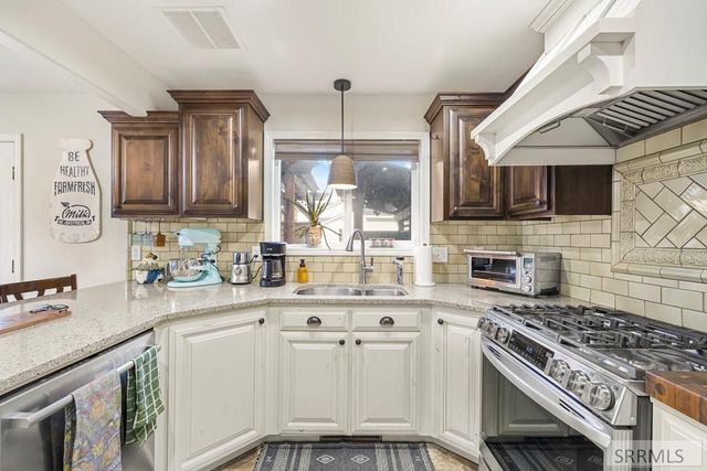 3602 Cobblestone Lane, Idaho Falls, ID 83404