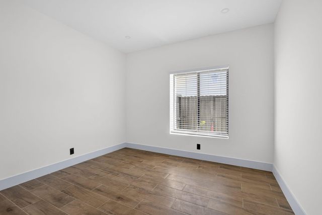 2032 N Dixie Highway 12, West Palm Beach, FL 33407