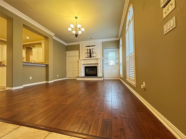40 Emerald Pond Drive, Frisco, TX 75034