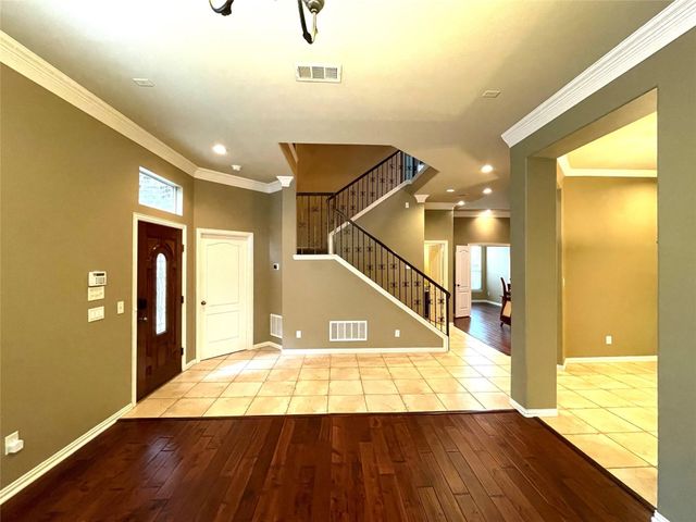 40 Emerald Pond Drive, Frisco, TX 75034