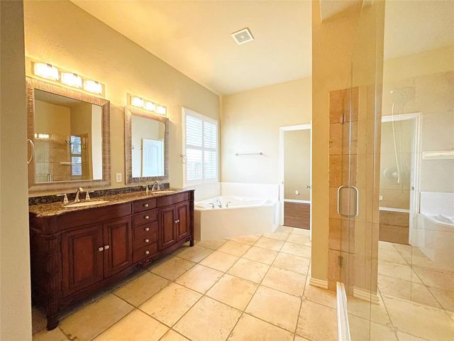 40 Emerald Pond Drive, Frisco, TX 75034