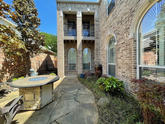 40 Emerald Pond Drive, Frisco, TX 75034