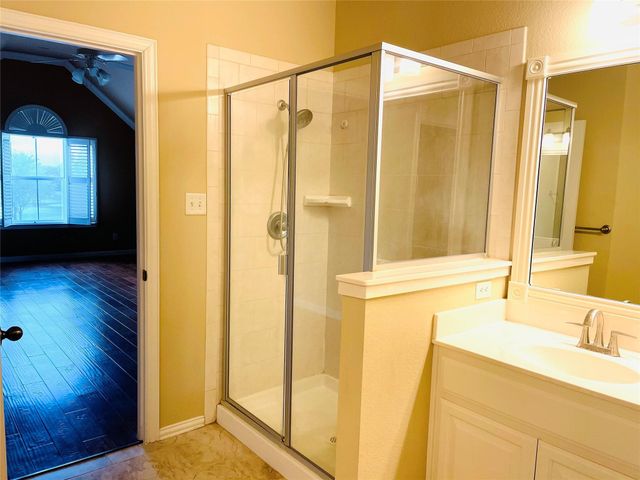 40 Emerald Pond Drive, Frisco, TX 75034