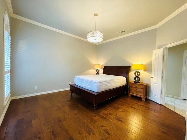 40 Emerald Pond Drive, Frisco, TX 75034