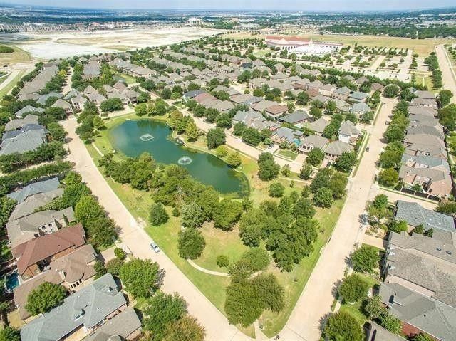 40 Emerald Pond Drive, Frisco, TX 75034